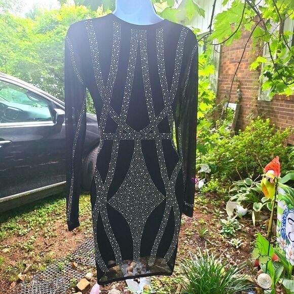 nwot Black with shiny crystals and mesh sleeves with adorned crystals, - Picture 3 of 14